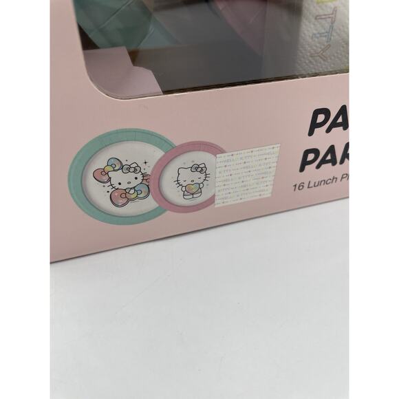 Hello Kitty Paper Tableware Party Set 16 Lunch & 16 Dessert Plates, 40 Napkins - Picture 4 of 11